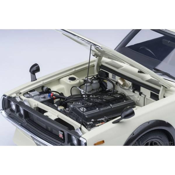 オートアート 1/18 ニッサン スカイライン 2000GT-R KPGC110