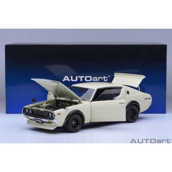 511525 オートアート2000GT-R チューンド・バージョン ホワイト オートアート 1/18 ニッサン スカイライン 2000GT-R KPGC110
