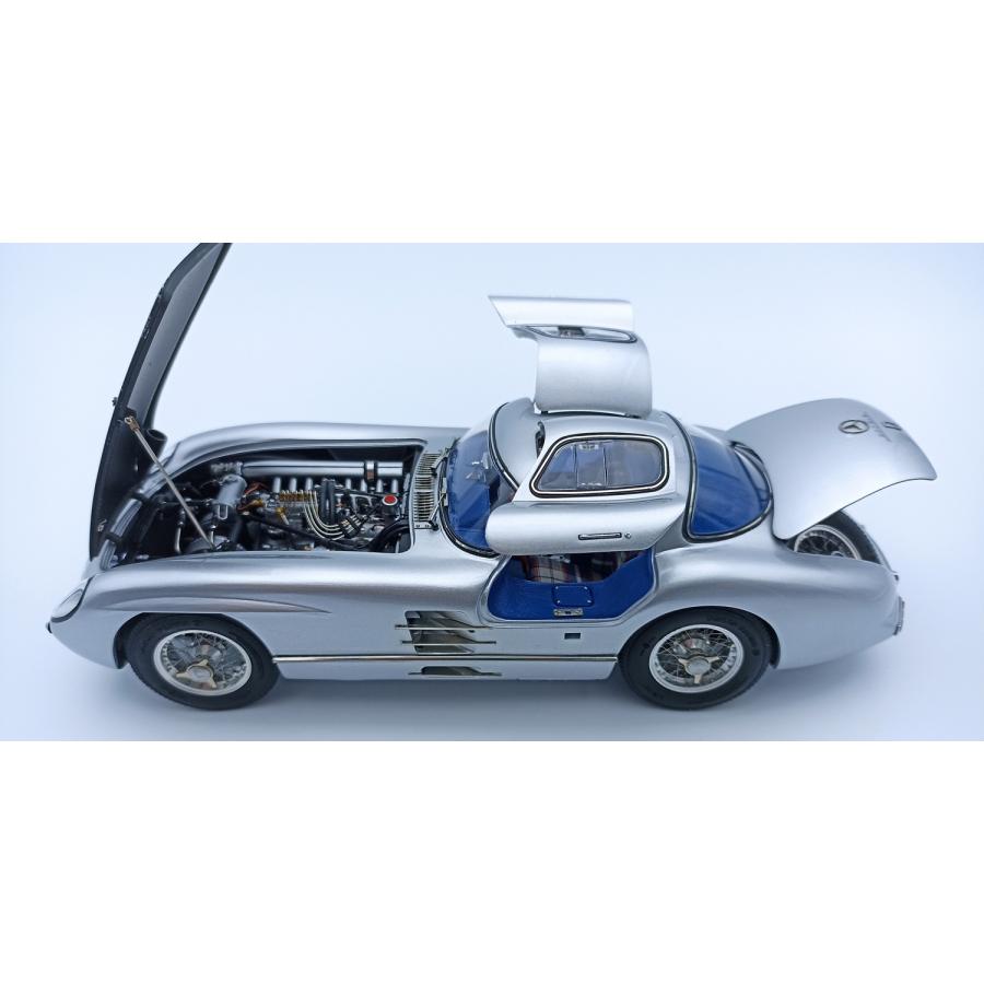 CMC 1/18 メルセデス・ベンツ 300 SLR クーペ 1955 シルバー/ブルー
