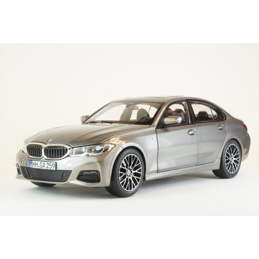 18 ミニカー ノレブ BMW 330i セダン Mスポーツ ホワイト ミニカー