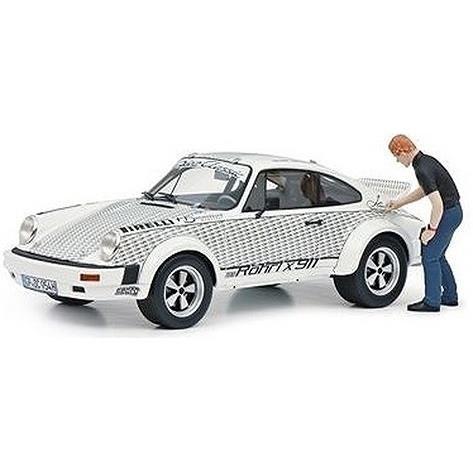 シュコー 1/18 ポルシェ 911 ヴァルター・ロールフィギュア付