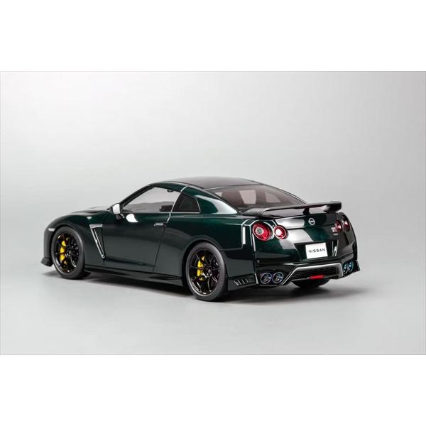 MOTORHELIX 1/18 Nissan GT-R (R35) Track Edition Engineered by