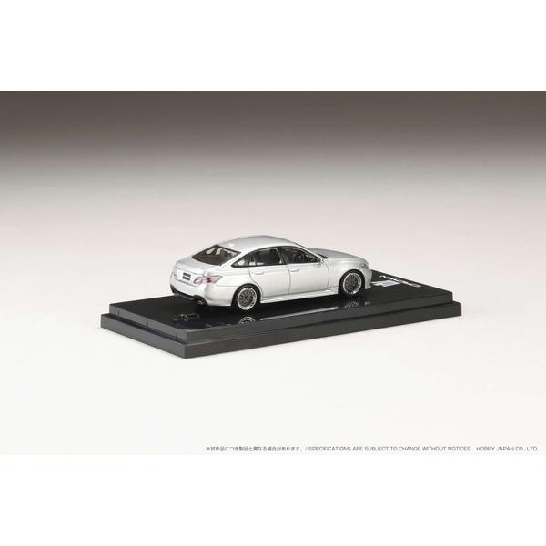 ミニカー　1/64 トヨタ　クラウン　改造 ミニカー 1/64 トヨタ クラウン 改造 - メルカリ