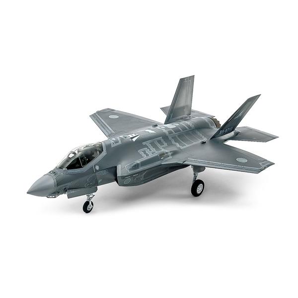 タミヤ 1/48 傑作機シリーズ No.124 ロッキード マーチンF-35A ライトニングII スケールモデル 61124｜posthobbyshop｜02