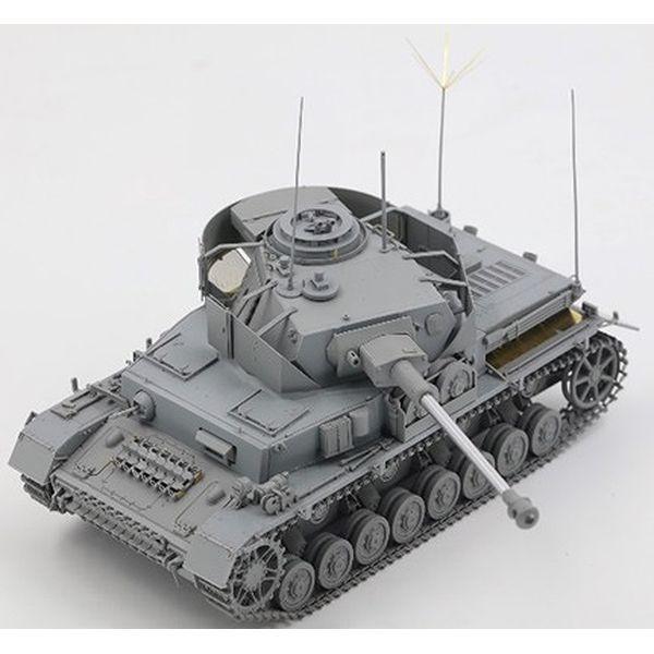 トランペッター 1/16 ドイツ軍 IV号戦車J型 プラモデル