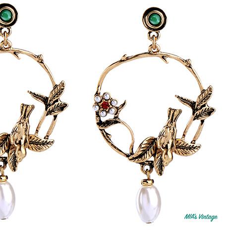 ☆33％off !! ヴィンテージデザイン ピアス ミアズ MIA