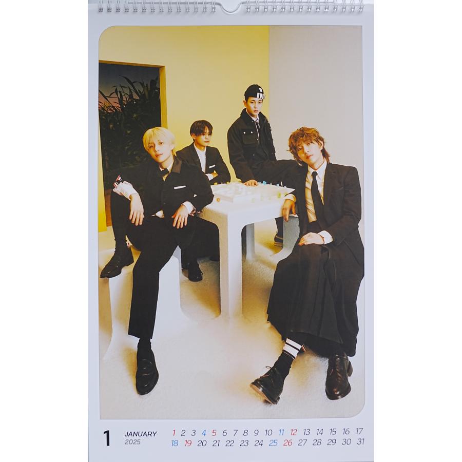 SHINee シャイニー グッズ 大判 壁掛け カレンダー 2024年 (令和6年) + カレンダーステッカーセット + ストラップ |  | 02