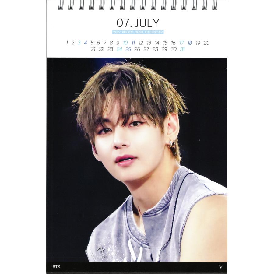 BTS V テテ グッズ 卓上 カレンダー (写真集) 2027~2028年(2年分) + ステッカーシール 12点set |  | 01