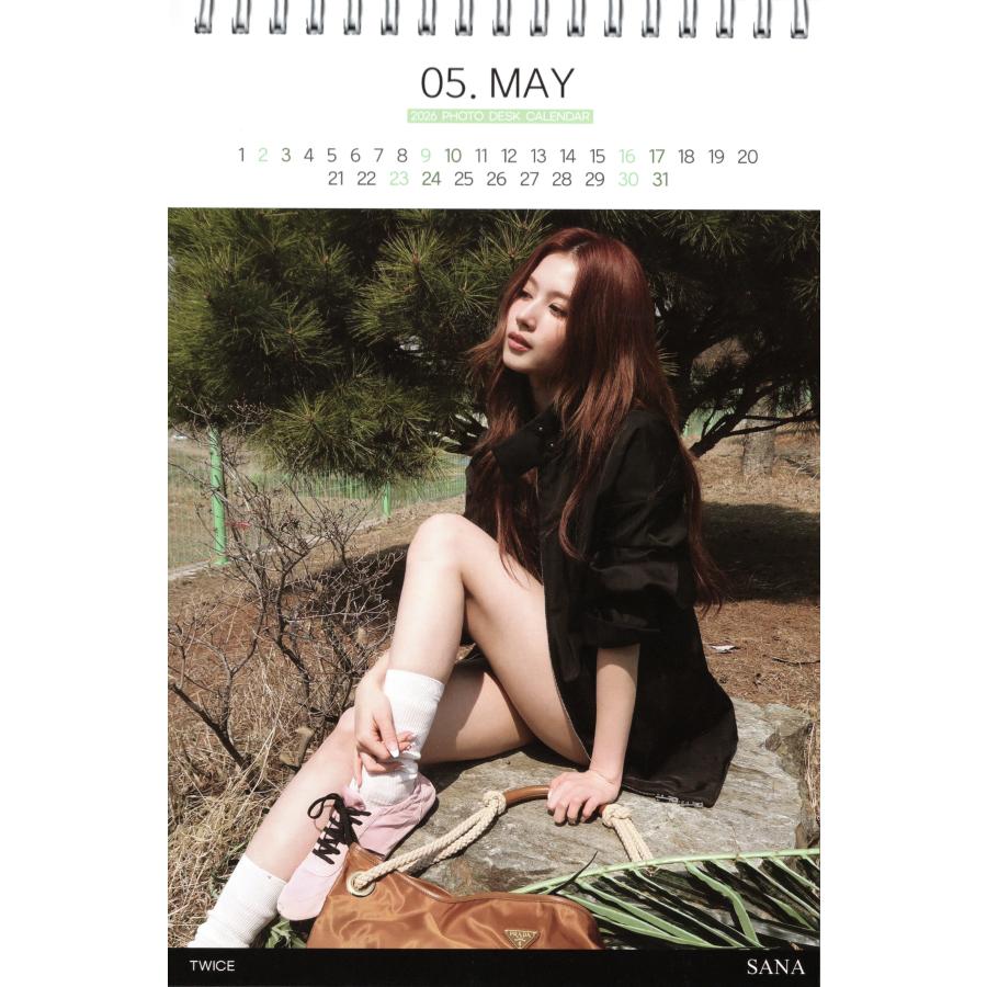 TWICE SANA サナ グッズ 卓上 カレンダー (写真集) 2026~2027年 (2年分) + ステッカーシール [12点セット] |  | 01