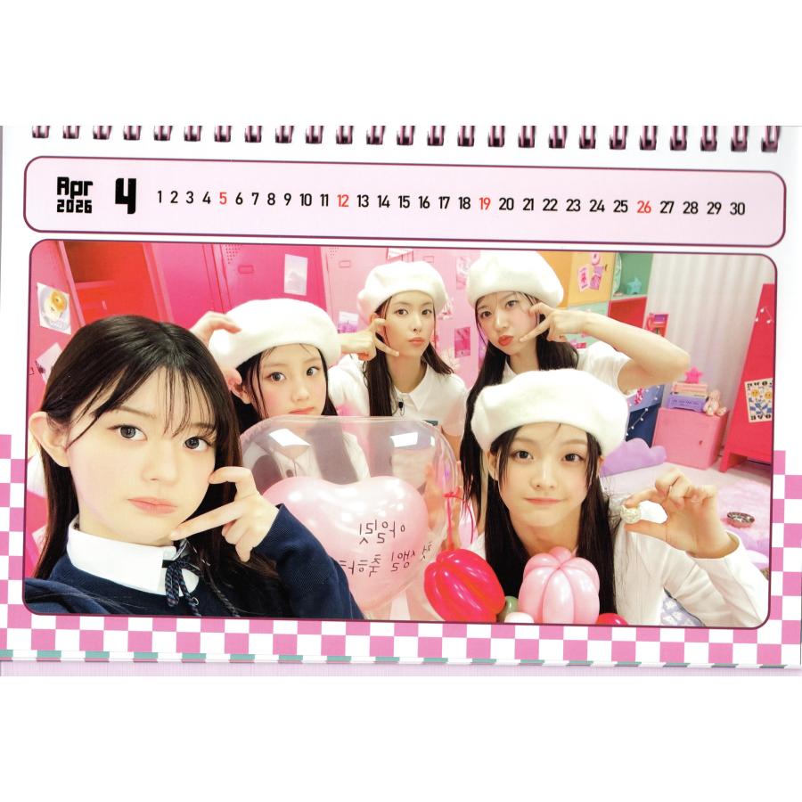 ILLIT アイリット グッズ 卓上 カレンダー (写真集 カレンダー