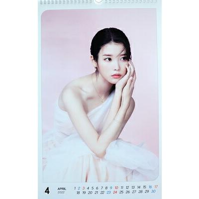 IU アイユー グッズ 大判 壁掛け カレンダー 2022年 (令和4年) + カレンダー ステッカーセット |  | 02