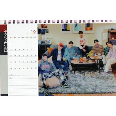 MONSTA X モンスタエックス グッズ 卓上 カレンダー (写真集 カレンダー) 2022~2023年(2年分) + ステッカーセット [ピンク 卓上カレンダー] |  | 01