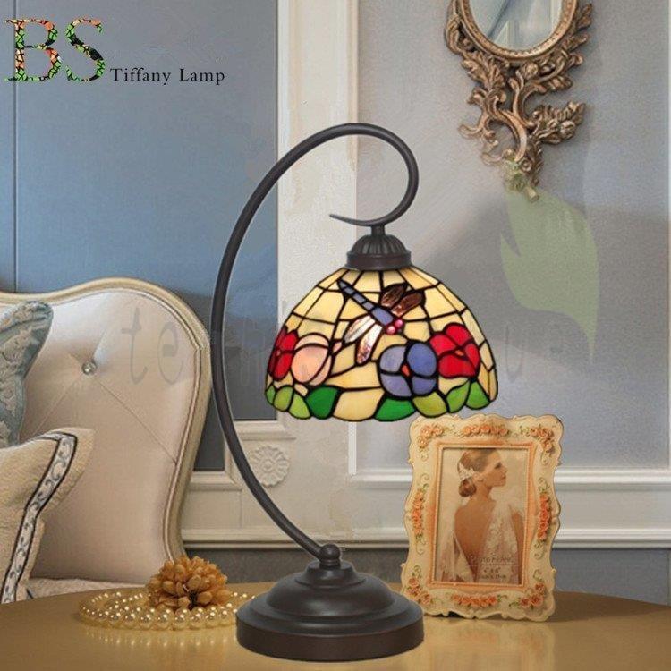 メール便不可 ガラス工芸 テーブルランプ 北欧 卓上ライト 花 ステンドグラス ガラス工芸 テーブルランプ 北欧 卓上ライト ステンドグラス Led 豪華 寝室 書斎 おしゃれ アンティーク インテリアランプ 花柄 卓上ライト