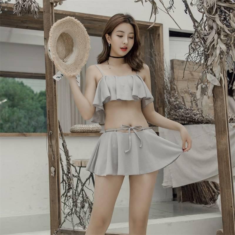 水着 フリル ビキニ グレー リボン セクシー バックコンシャス 体型カバー 大人 上品 きれいめ 可愛い 夏 おしゃれ リゾート 海 旅行 海外 トレンド 流行り 韓国 開店祝い
