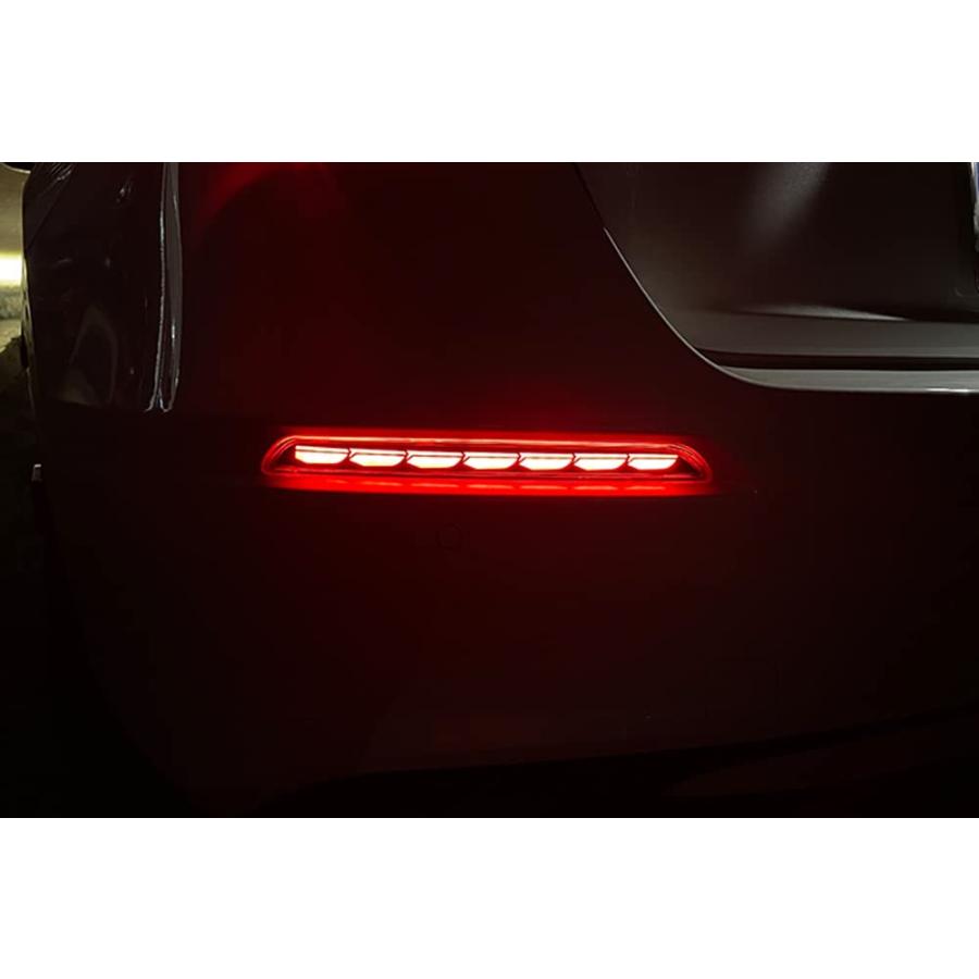 返品交換可能 iJDMTOY Full LED Rear Bumper Reflector Replace LED Lights Compatible with 2022-up Honda Civic Sedan， Function as Tail， Brake ＆ Rear Fog Lamps (Smoked