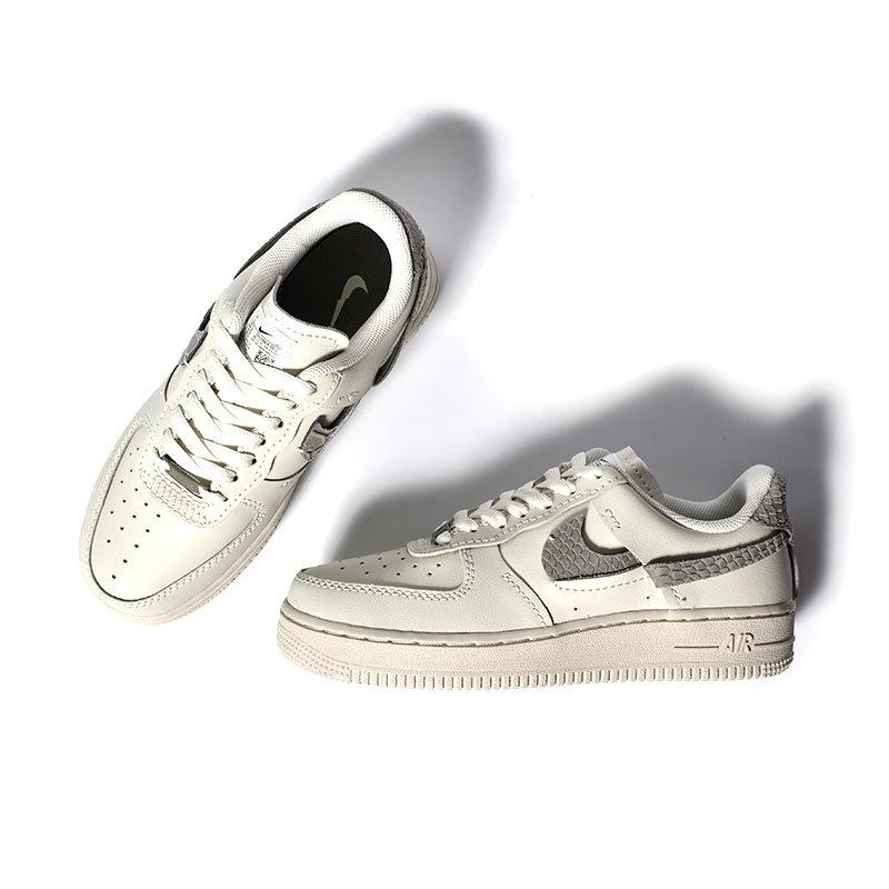 NIKE 日本未発売 WMNS AF1 LXX “VANDALIZED SNAKESKIN” Sea Glass