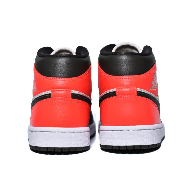 NIKE WMNS AIR JORDAN 1 MID SE NIKE WMNS AIR JORDAN 1 MID SE