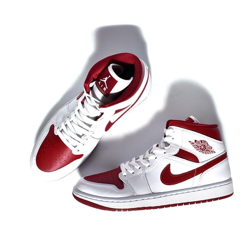 NIKE WMNS AIR JORDAN 1 MID NIKE WMNS AIR JORDAN 1 MID