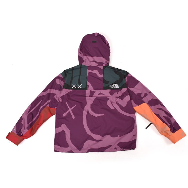 日本未発売 KAWS x The North Face Retro 1986 Mountain Jacket 日本未発売 KAWS x The North Face Retro 1986 Mountain Jacket
