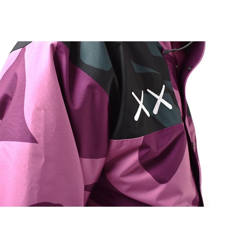 日本未発売 KAWS x The North Face Retro 1986 Mountain Jacket 日本未発売 KAWS x The North Face Retro 1986 Mountain Jacket