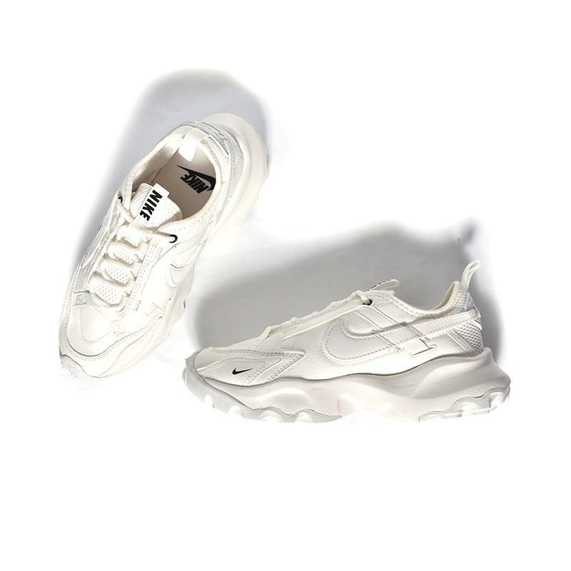 NIKE W TC 7900 NIKE W TC 7900