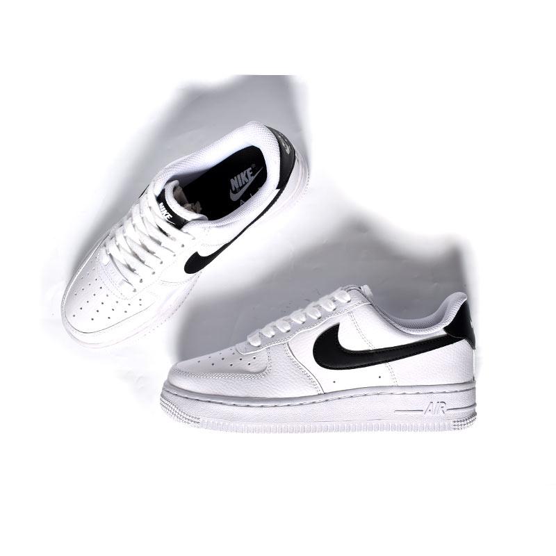 ナイキ ウィメンズ エアフォース1 ロー 07 \"ホワイト/ブラック\" 楽天市場】ナイキ エア フォース 1 '07 LX NIKE W AIR FORCE 1