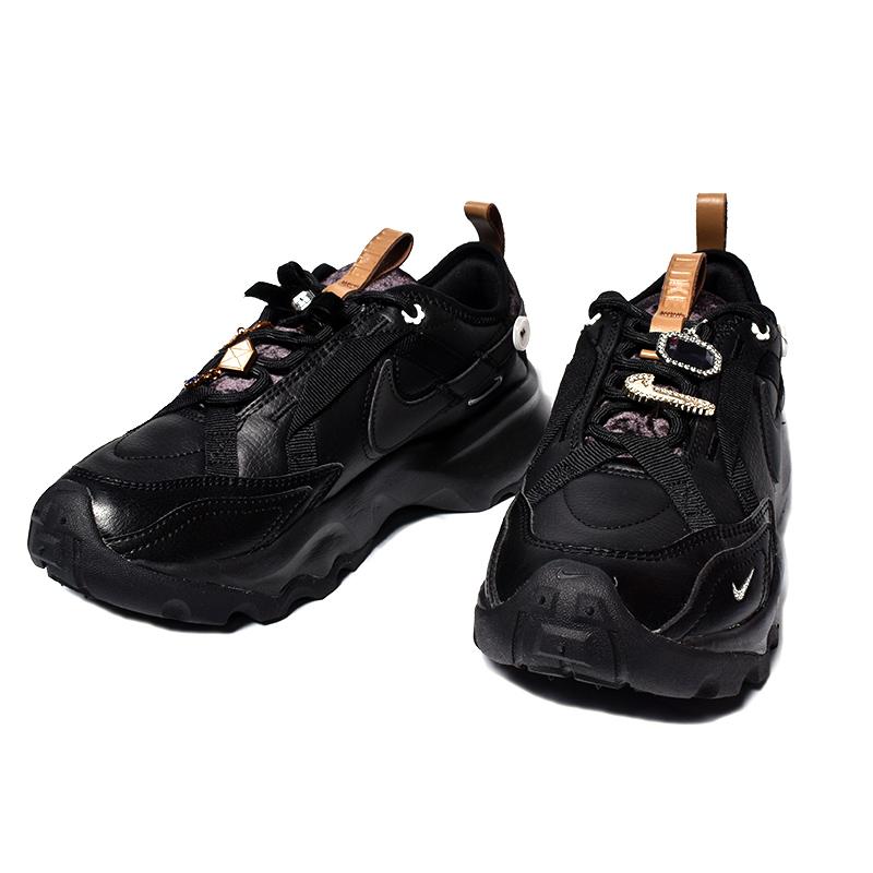 NIKE W TC 7900 NIKE W TC 7900