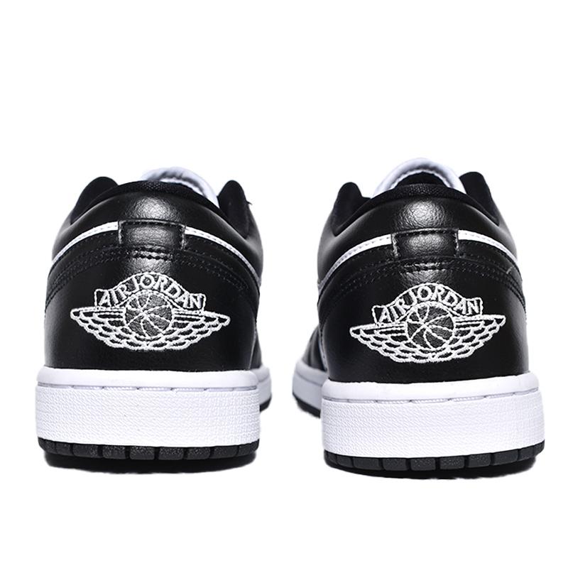 NIKE WMNS AIR JORDAN 1 LOW 