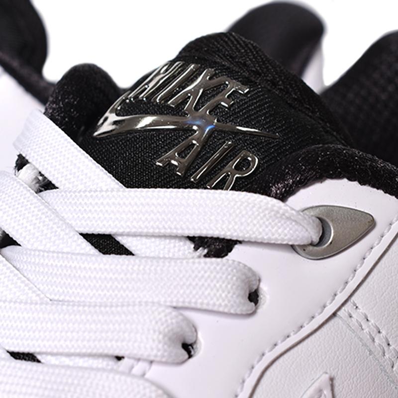 エア フォース 1 NIKE WMNS AIR FORCE '07 SE エア フォース 1 NIKE WMNS AIR FORCE '07 SE