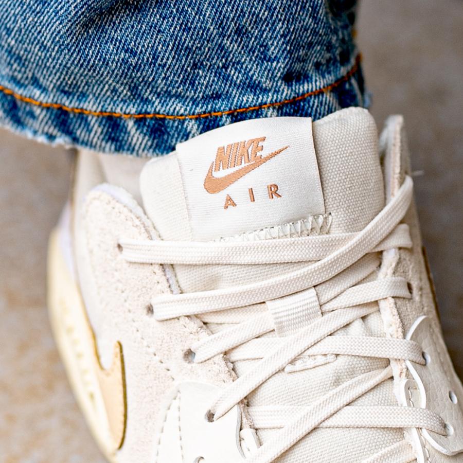 NIKE WMNS AIR MAX EXCEE NIKE WMNS AIR MAX EXCEE