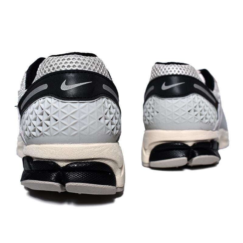 NIKE ZOOM VOMERO 5 PRM SUPERSONIC 