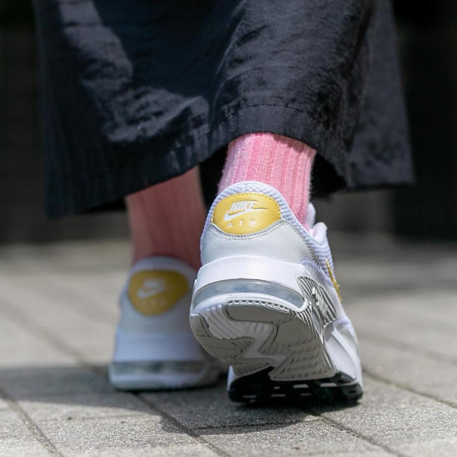 NIKE WMNS AIR MAX EXCEE NIKE WMNS AIR MAX EXCEE