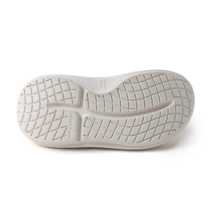 新品✨正規品　OOFOS サンダル W11/M9 ホワイト/チョーク　Ooyea OOFOS OOyea CHALK ウーフォス ウーヤー サンダル ( ホワイト 白