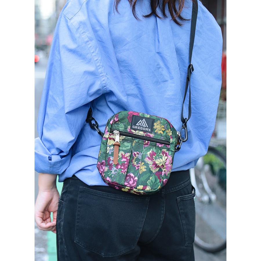 GREGORY　グレゴリー　クイックポケットM　ブルータペストリー　花柄　USA GREGORY グレゴリー クイックポケットM ショルダーバッグ バッグ