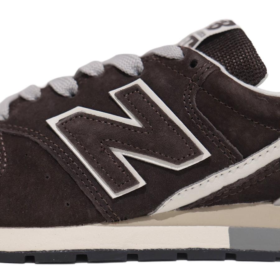 New Balance 996 ブラウン スニーカー 24cm 箱付き New Balance（スニーカー ・ ブラウン/茶色系）のフリマアイテム一覧