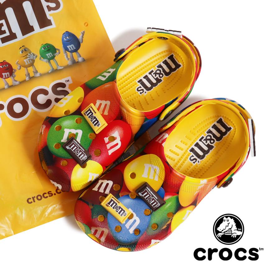 【抽選限定商品】M&M's クロックス クラシック サンダル クロックス「M&M'S」チョコレート柄の限定サンダル、“まるで本物