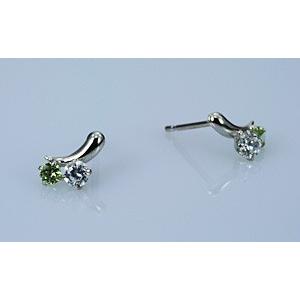 K14ホワイトゴールド ペリドット／キュービック ピアス レディース 