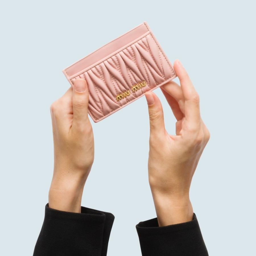 現金特価 ミュウミュウ Miu Miu カードケース 名刺入れ パスケース ピンク ゴールド ギャザー レザー 早者勝ち Www Skylanceronline Com