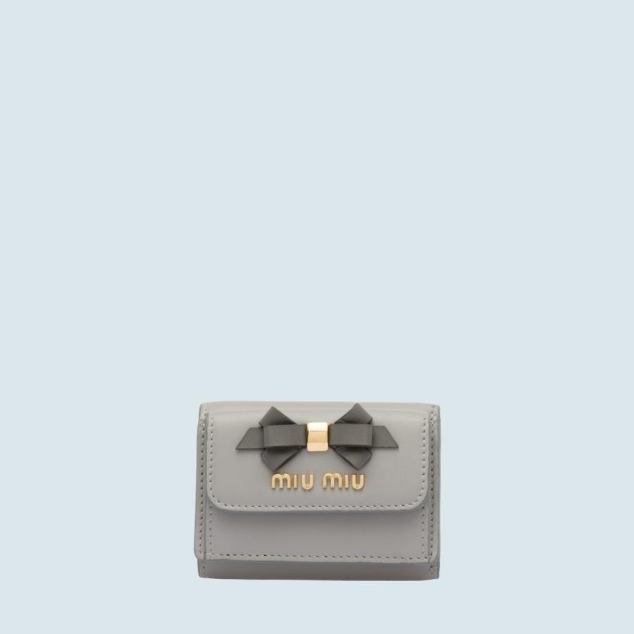 特別価格 ブランド専門店 Miu Miu 財布 長財布 ミュウミュウ Miu Miu 財布 小財布 三つ折り ３つ折り グレーライトグレー ゴールド リボン カーフレザー 財布 Savannah Osc Com