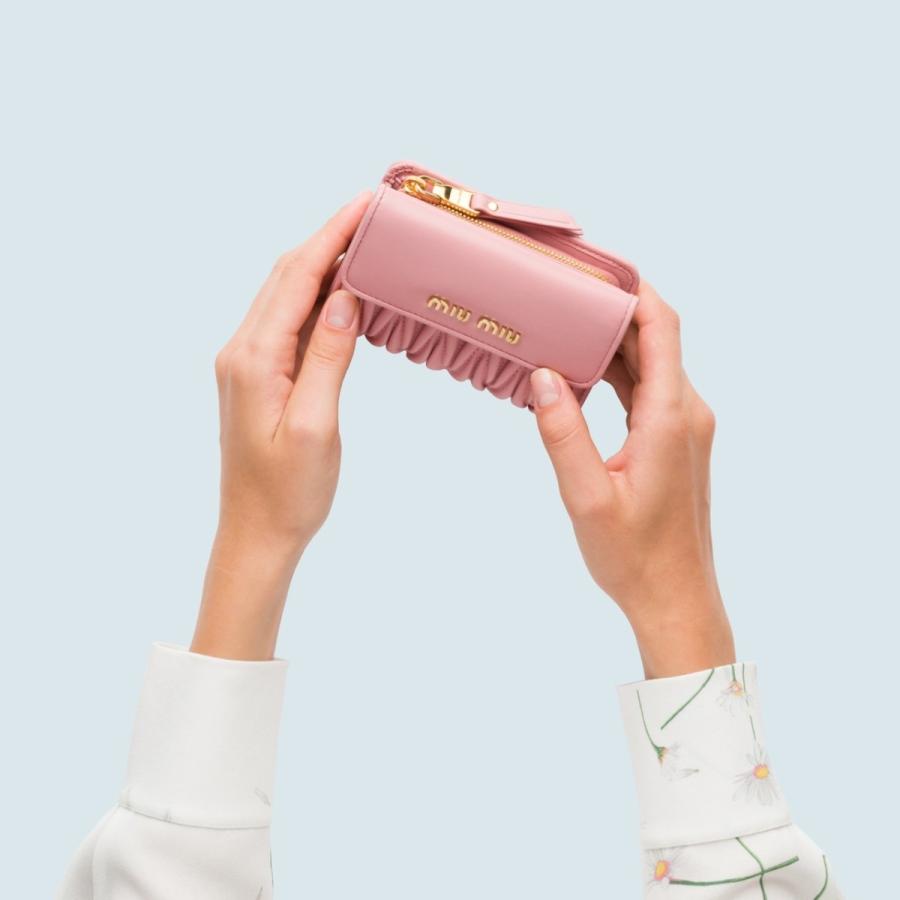 爆買い Miu Miu ミュウミュウ 長財布 財布 Miu Miu ブランド専門店 財布 レザー ギャザー ゴールド ピンク ３つ折り 三つ折り 小 財布 財布