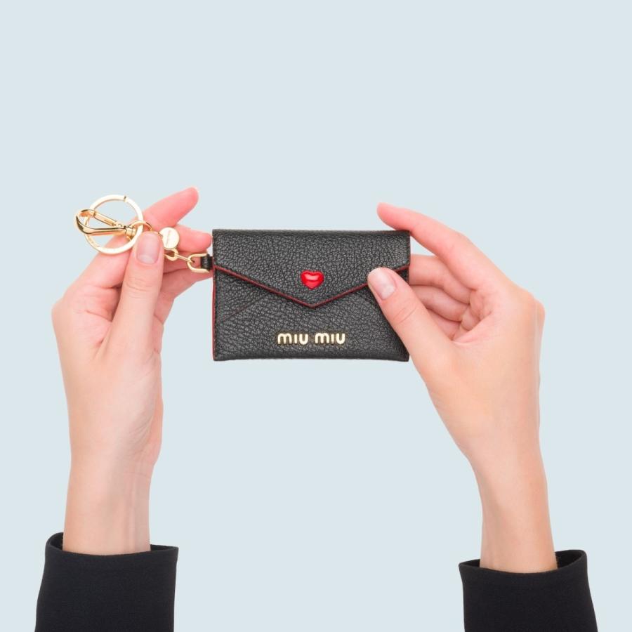ミュウミュウ Miu キーケース Miu キーケース キーホルダー ゴールド ブラック ブラック ゴールド ハート ゴートレザー 5tl3462bc3f0002miumiu5tl3462bc3f0002 ブランドショップprecious