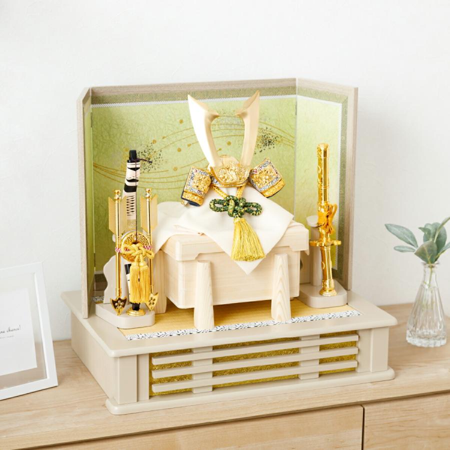 昭和レトロ五月人形段飾り兜・甲冑飾り・武将飾り・屏風・花菖蒲（花瓶