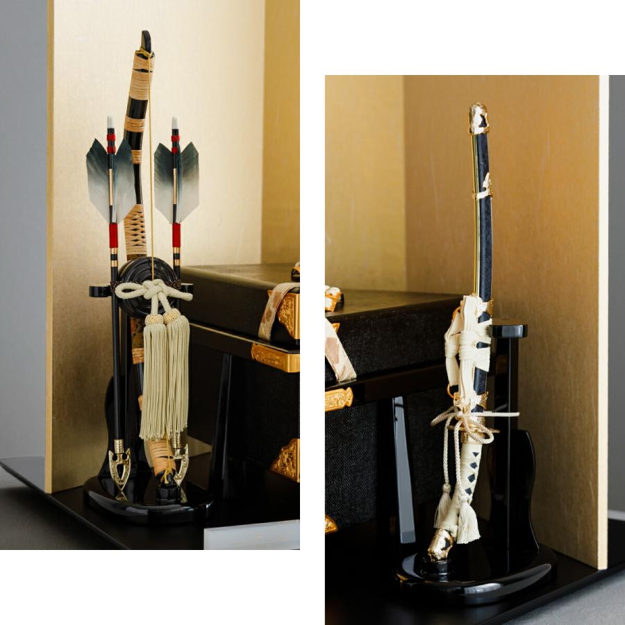 五月人形 おしゃれ 鎧飾り 鎧 モダン インテリア 高級 5月人形 兜 PREFER CLASSIC 五月人形 黒塗台 金屏風 平飾り 弓太刀 RIKI 5号鎧 ゴールド 中鍬形 | ブランド登録なし | 03