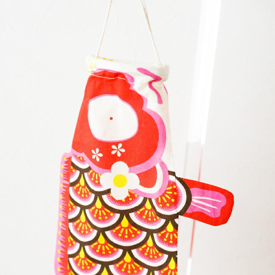 海外デザイナー作 鯉のぼりのお手軽つるし飾り！マダム・モー アクリル