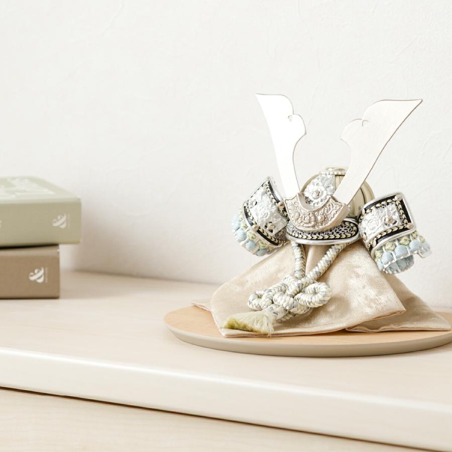 五月人形 コンパクト おしゃれ 兜飾り 兜 モダン インテリア 5月人形 ぷりふあ 五月人形 SUIMEI 半月 兜5種類 飾り台5種類 平飾り オプション ケース 初節句 | ぷりふあ | 04