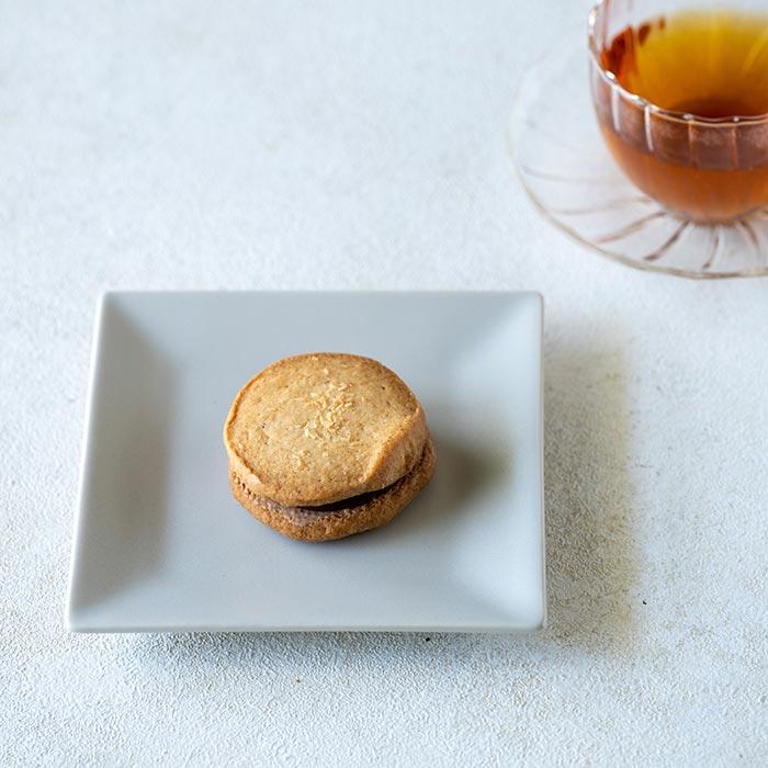 森修焼（しんしゅうやき） スクエアプレート ミルキーグレージュ／Ｍサイズ | 