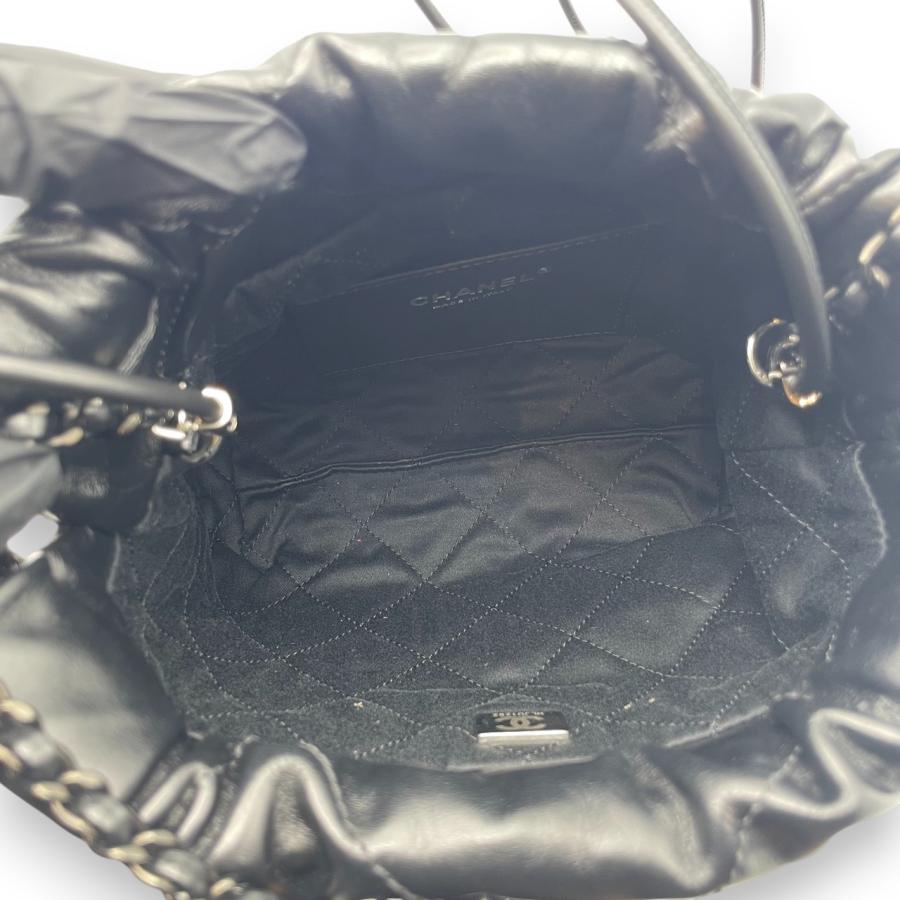 シャネル CHANEL22 ミニ ブラック シャイニーカーフスキン ブラック
