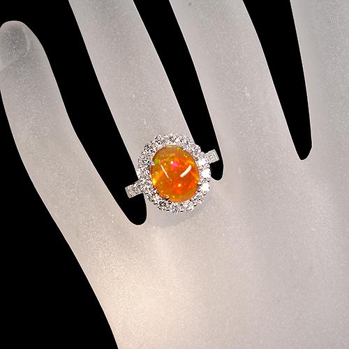 メキシコ産ファイアオパール 3.8ct ダイヤモンド 1.2ct プラチナ メキシコ産ファイアオパール 3.8ct ダイヤモンド 1.2ct プラチナ