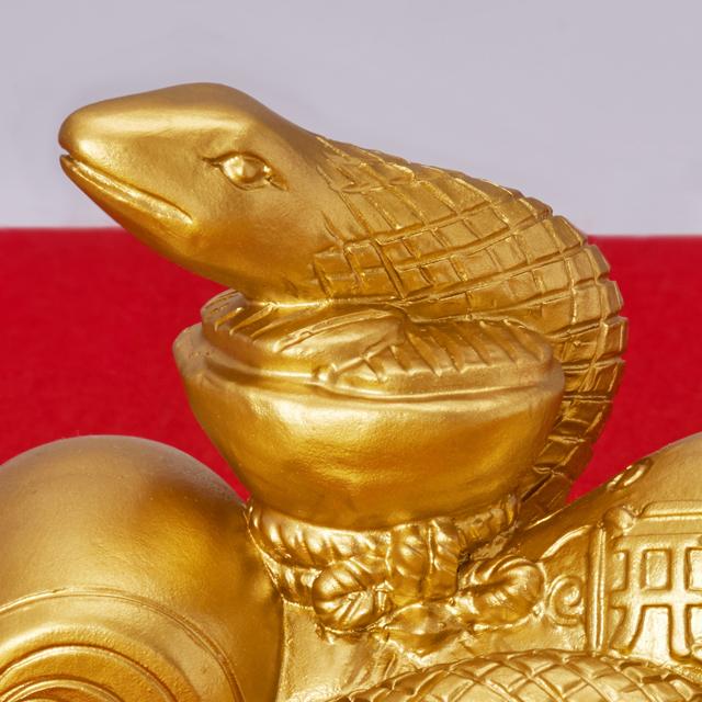 金運上昇の黄金の蛇