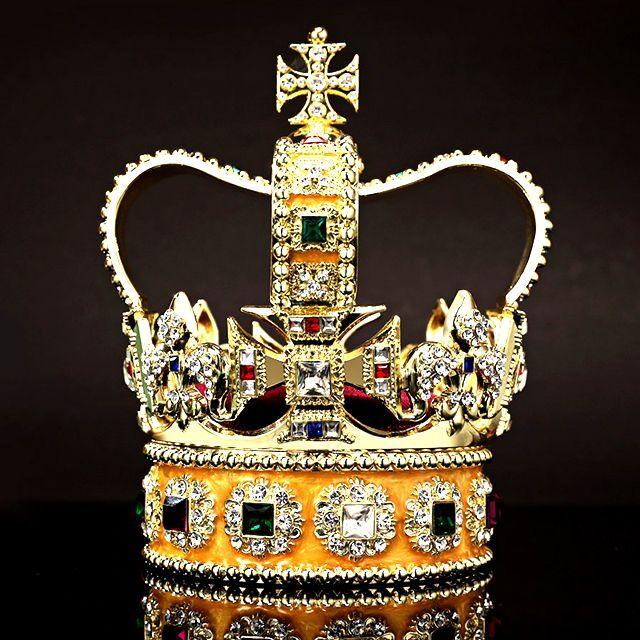 ラグジュアリー王冠インテリア「聖エドワード王冠」 (クリスタル